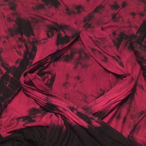 Rock & Republic Tye Dye Long Sleeve V-Neck Top - Picture 6 of 6